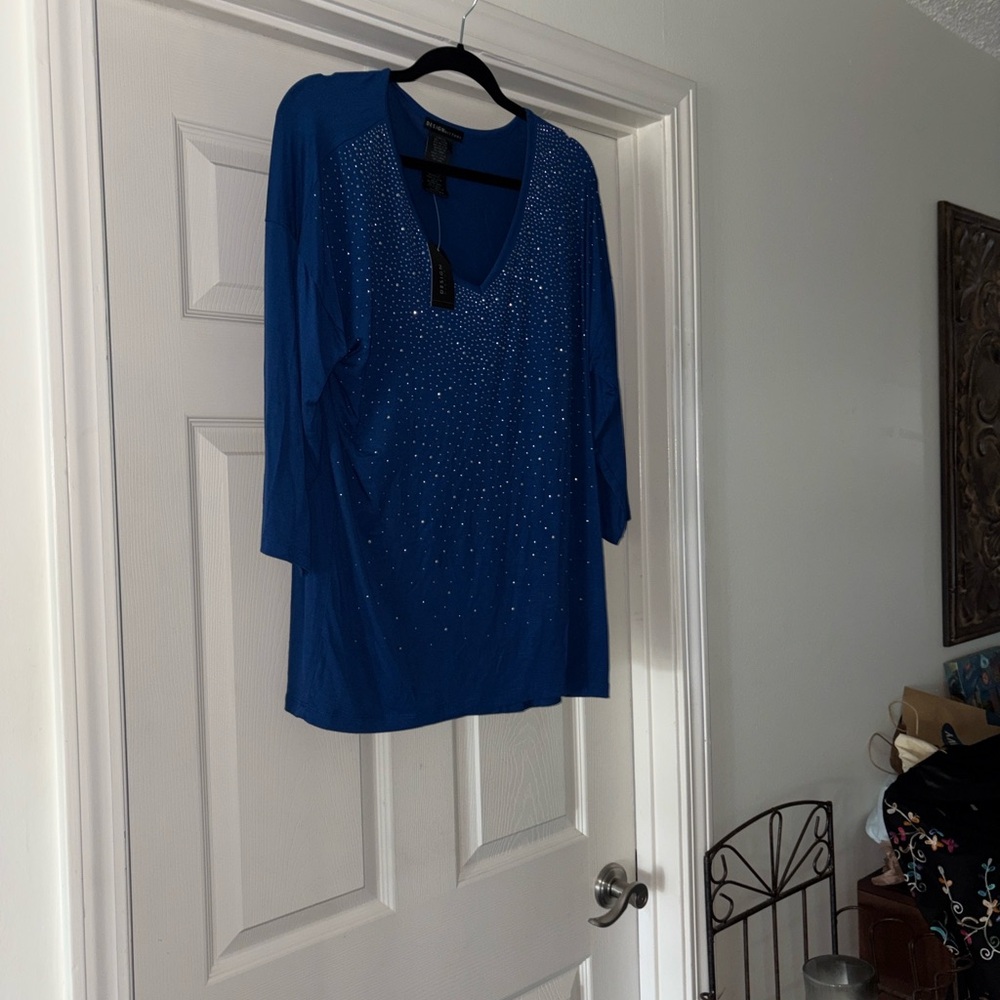 Design History Sapphire V-Neck Top with Rhinestones - Picture 3 of 9